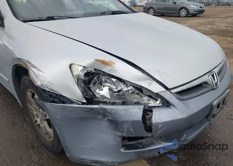 2005 Honda Accord 2.4 Lx from USA, damaged, VIN 1HGCM56485A123377